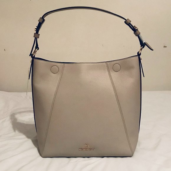 NEW!!  Michael Kors Lucy medium shoulder bag, light sand - Picture 1 of 11